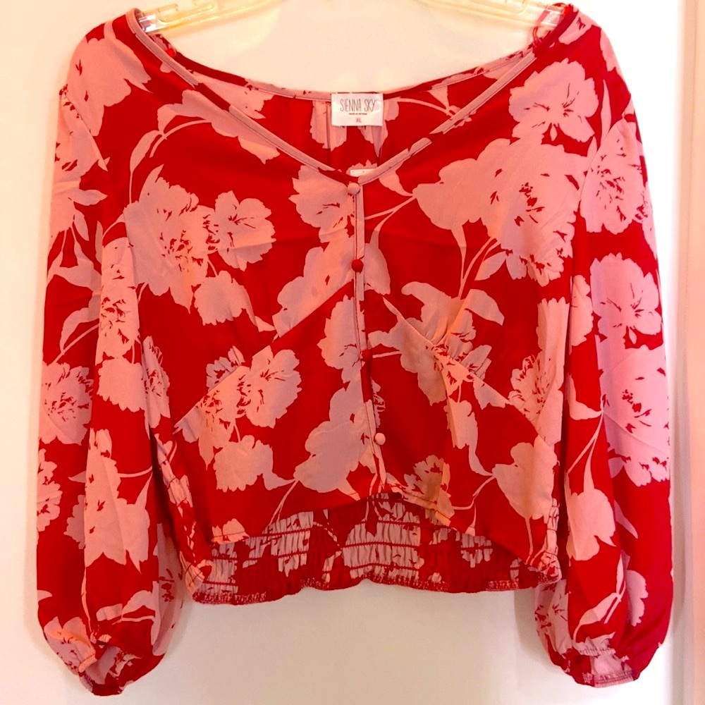 NWT Sienna Sky Floral Flow Crop